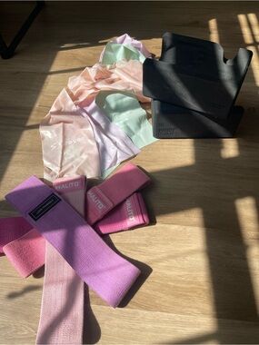 Workout Resistance Bands Set in Pink, Light Pink, Lavender, Mint